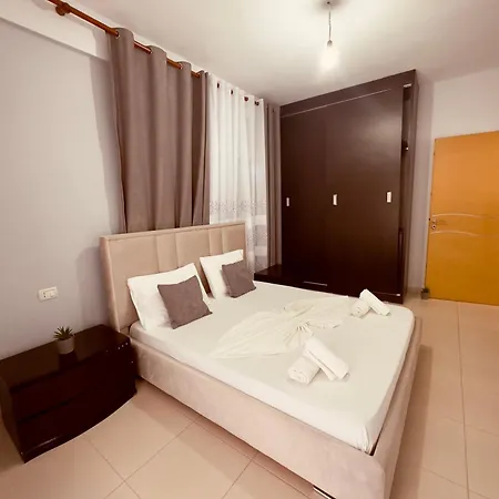 Lägenhet Merkuri Himare