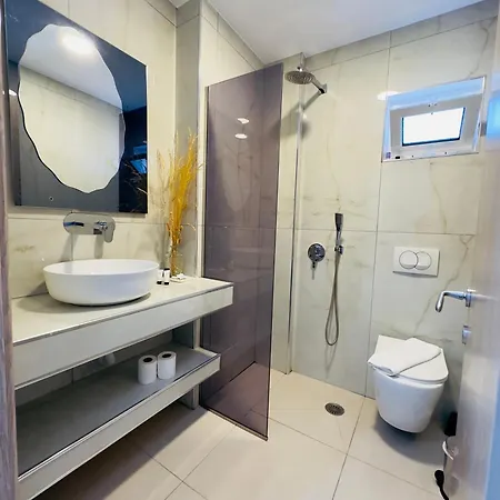 Lägenhet Merkuri Himare