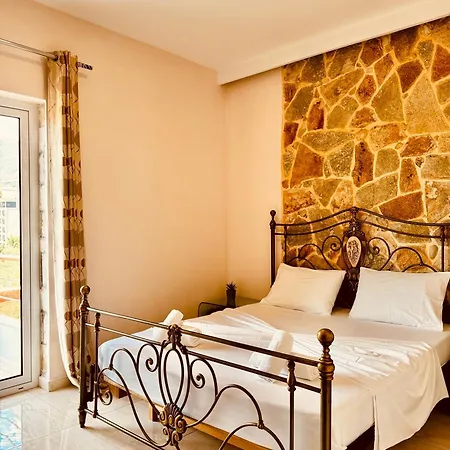 Lägenhet Merkuri Himare