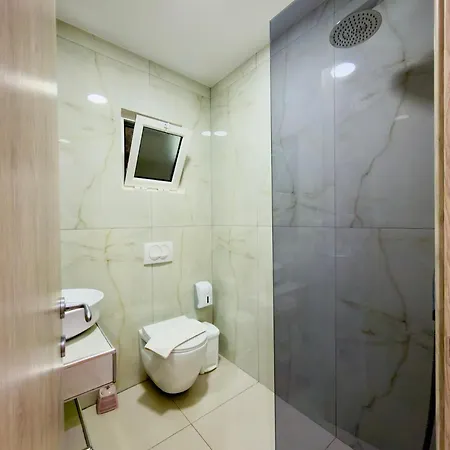 Apartment Merkuri Himare